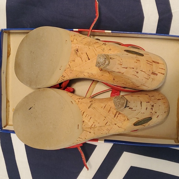 Vintage Candie's Cherry Red Cork Ankle Strap Pumps Sandals 5, 6, 6.5 - Picture 6 of 7